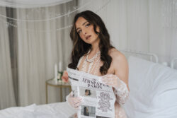 Boudoir focení v ateliéru Loft B v Bílině s přirozeným denním světlem, ideální pro ženy z Teplic a okolí.